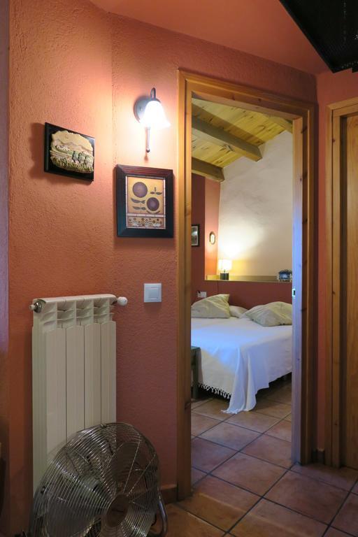 Can Salgueda Santa Pau Room photo
