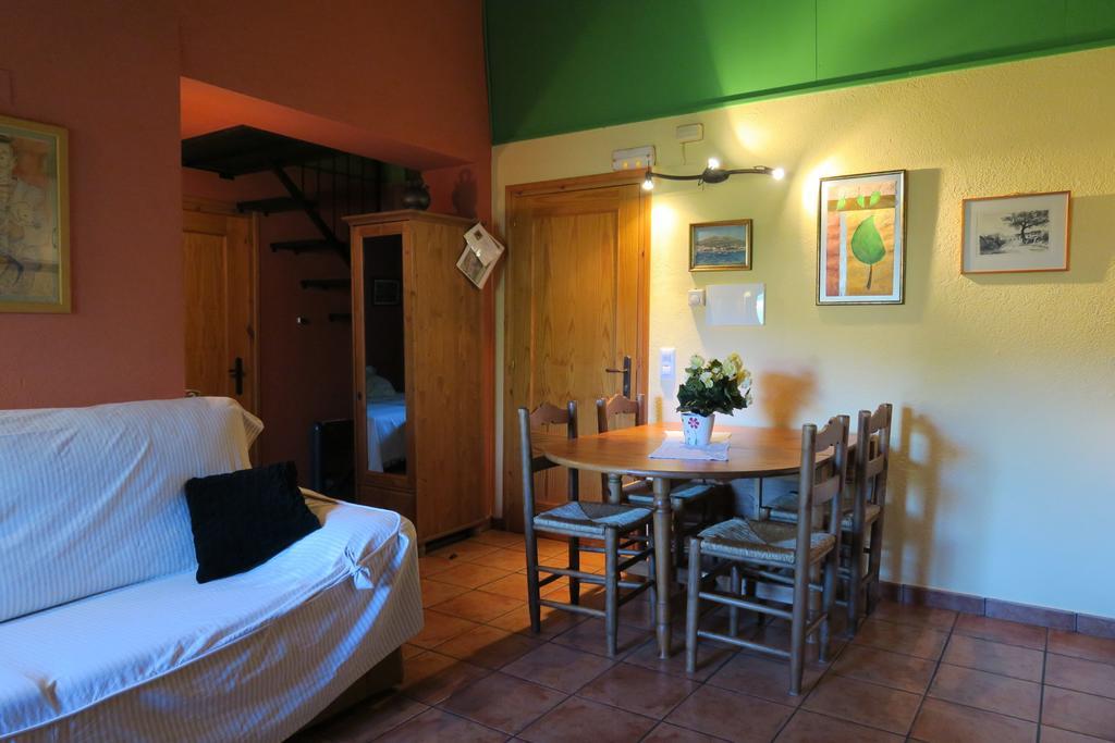 Can Salgueda Santa Pau Room photo