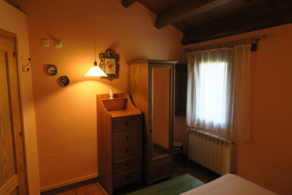 Can Salgueda Santa Pau Room photo